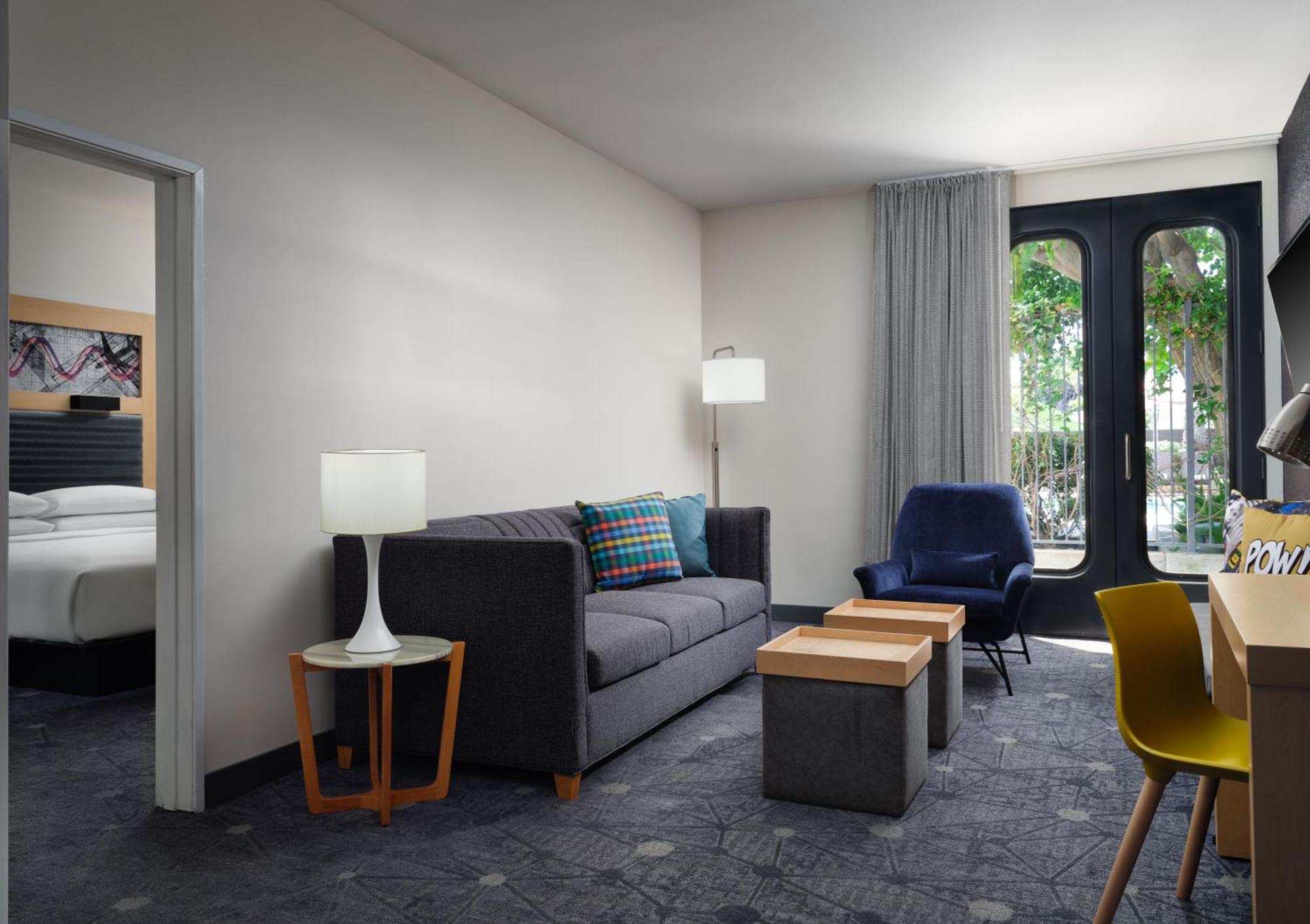 Aloft - Angeles Airport 3*