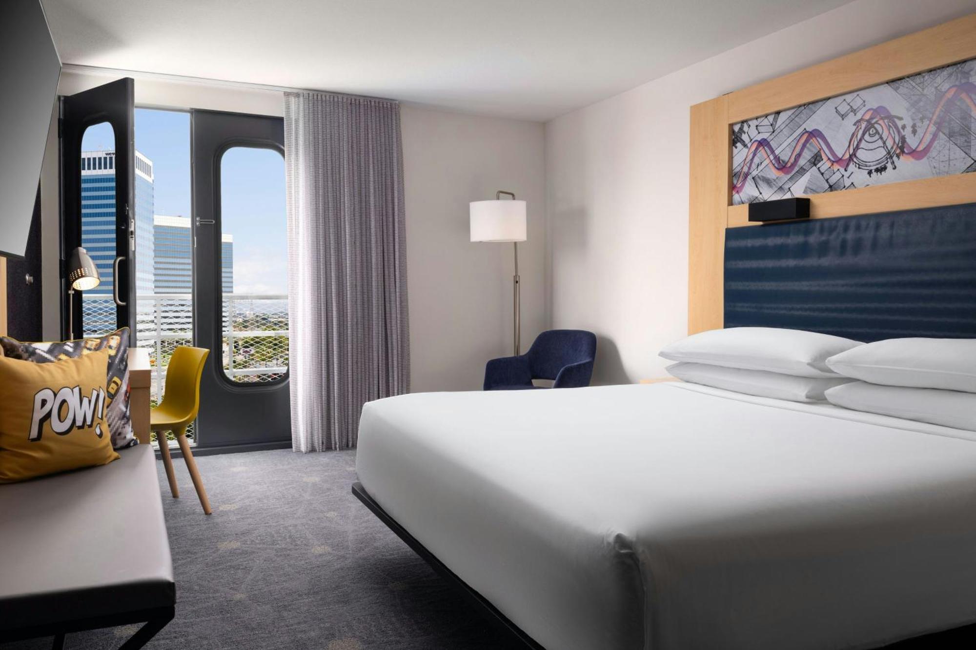 Aloft - Angeles Airport 3*